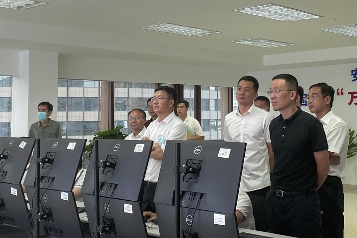 F:\yf\曠遠人‚209\確定版本1111111\1新聞稿‚20924省住建廳蒞臨曠遠調研\001.jpg