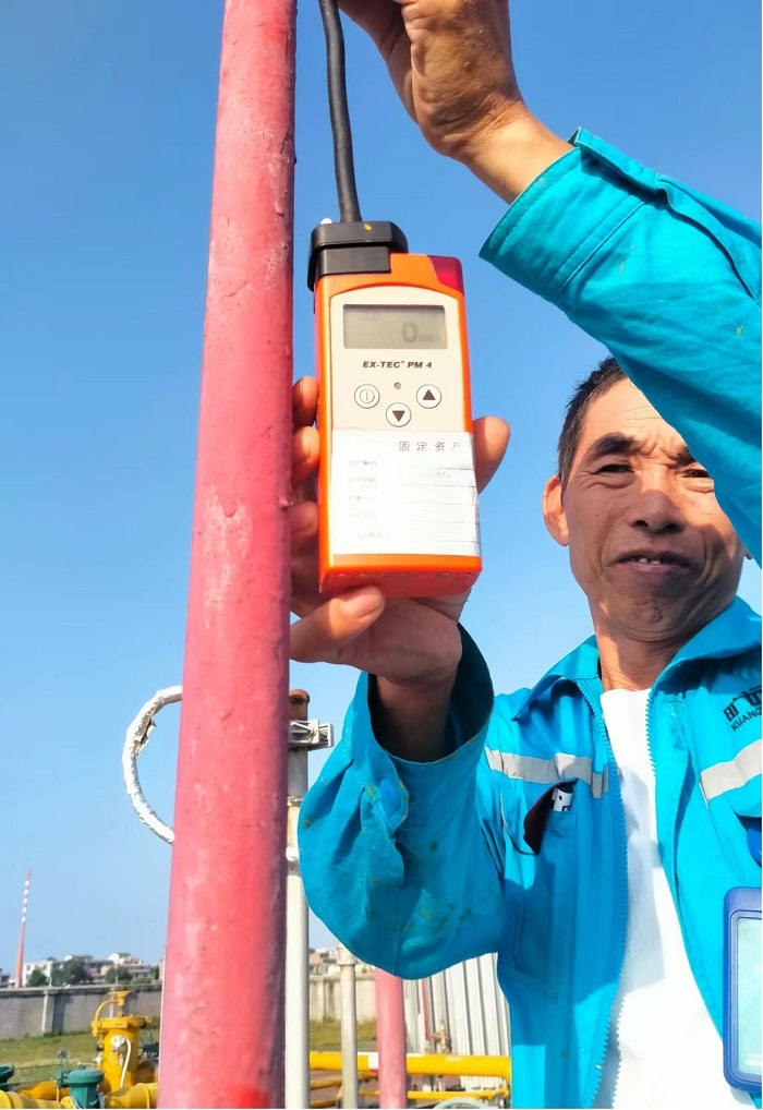 F:\yf\官網oa推文及圖片年‚209\20221019通力協作攻克難關記荔園調壓站技術改造作業通力協作攻克難關記荔園調壓站技術改造作業.jpg